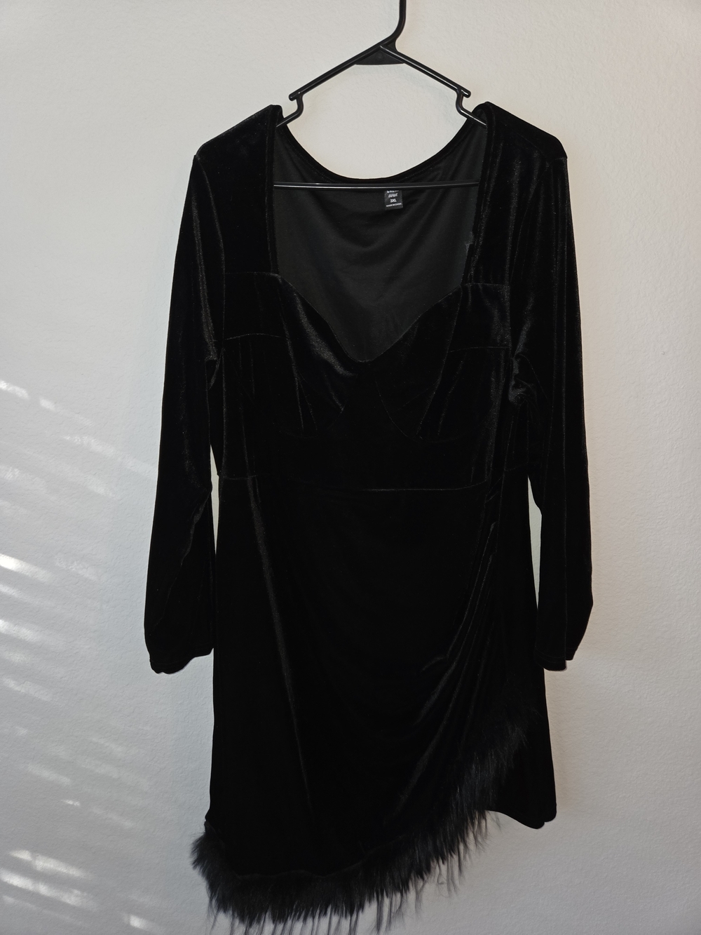 Black Velvet Long-Sleeve Mini Dress with Faux Fur Trim
